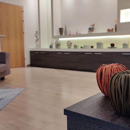 Isabella Modern Flat City Center Nicosie Extérieur photo